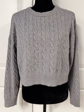 ARDEN B Vintage Cable Knit Sweater